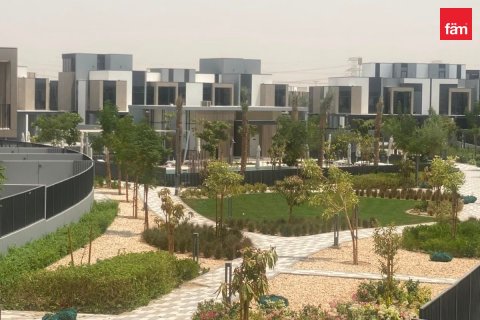 3 bedrooms Villa in Dubai, UAE No. 198697 16