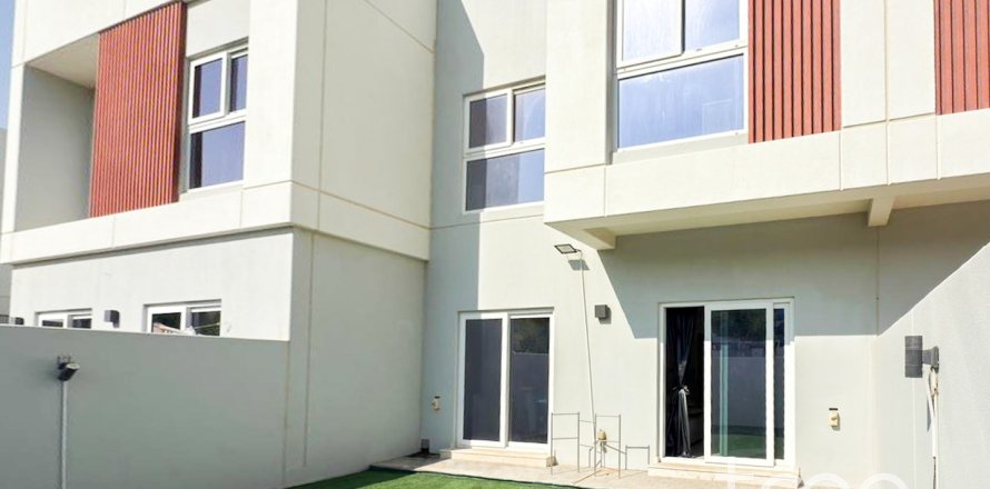 Townhouse de 3 dormitorios en Dubai, UAE No. 174187
