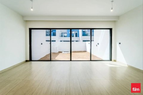 3 bedrooms Townhouse in Dubai, UAE No. 143417 5