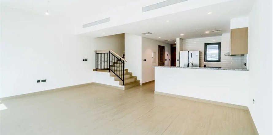 3 bedrooms Townhouse in Dubai, UAE No. 143417