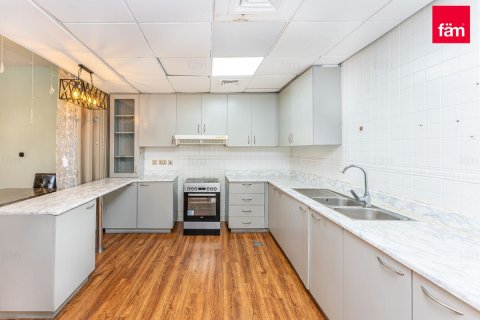 2 bedrooms Apartment in Motor City, UAE No. 143420 11