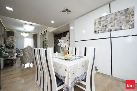 Villa de 5 dormitorios  No. 125313 9