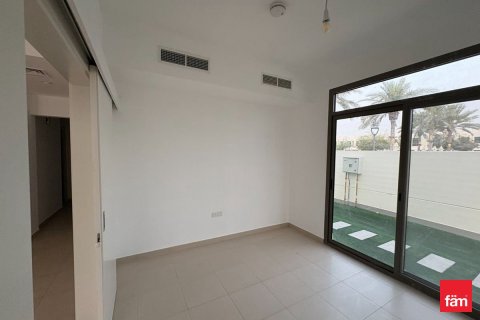 Villa de 4 dormitorios en Town Square, UAE No. 161326 3