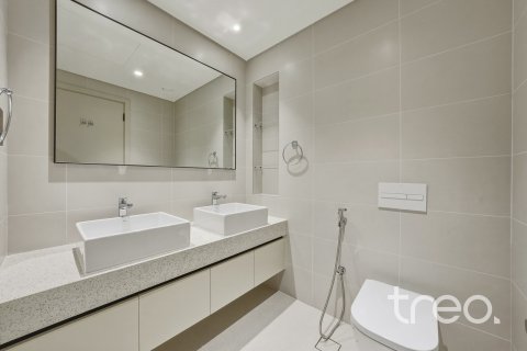 Apartment de 2 dormitorios en EMAAR Beachfront, UAE No. 206212 18