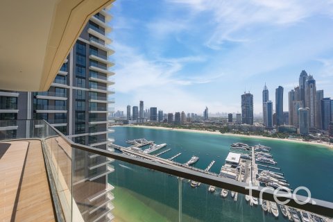 Apartment de 2 dormitorios en EMAAR Beachfront, UAE No. 206212 3