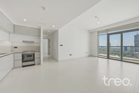 Apartment de 2 dormitorios en EMAAR Beachfront, UAE No. 206212