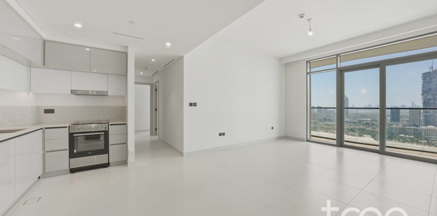 Apartment de 2 dormitorios en EMAAR Beachfront, UAE No. 206212