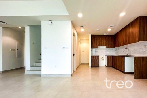 Townhouse de 3 dormitorios en Town Square, UAE No. 206215