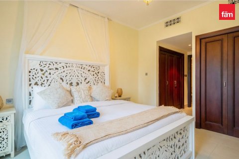 Apartment de 2 dormitorios en Old Town, UAE No. 203376 11