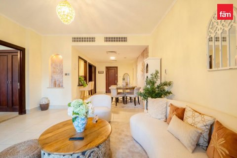 Apartment de 2 dormitorios en Old Town, UAE No. 203376 3