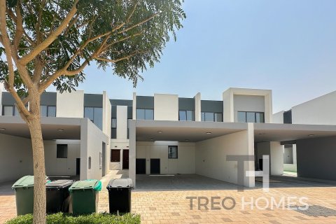 3 bedrooms Townhouse in Dubai, UAE No. 81859 2