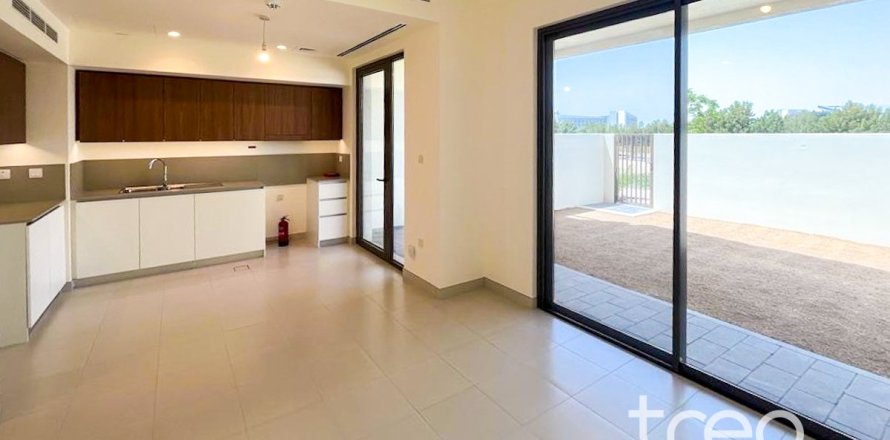 Villa de 3 dormitorios en Dubai South (Dubai World Central), UAE No. 174251