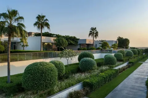 5 bedrooms Villa in Dubai, UAE No. 142209 6