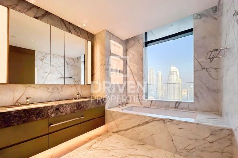 4 bedrooms Apartment in Opera District, UAE No. 200645 8