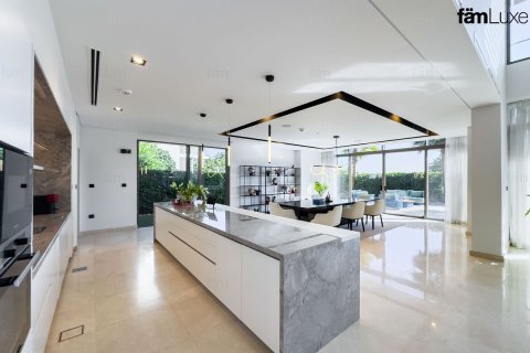 6 bedrooms Villa No. 131182 19