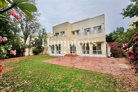 5 bedrooms Villa in Meadows 1, UAE No. 147459 9