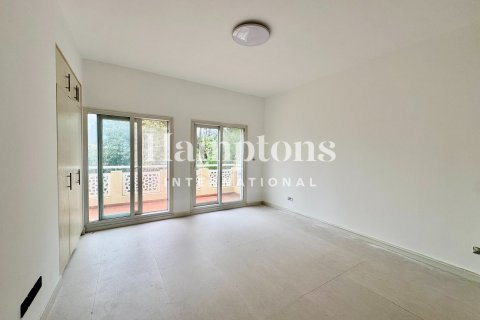 5 bedrooms Villa in Meadows 1, UAE No. 147459 4
