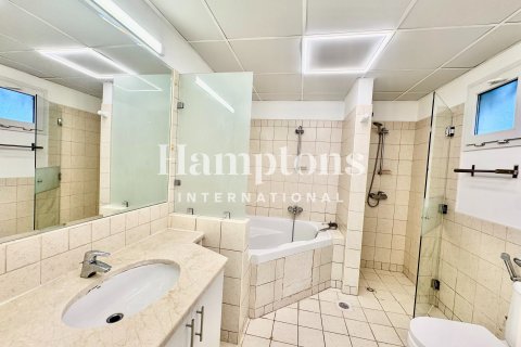 5 bedrooms Villa in Meadows 1, UAE No. 147459 3