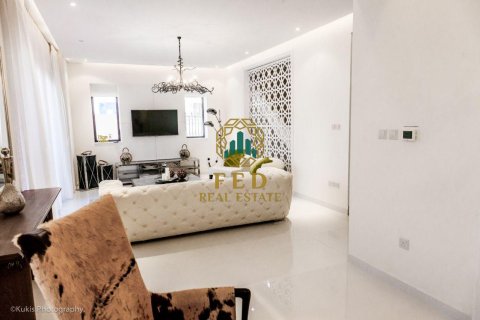 Townhouse de 4 dormitorios en Bloomingdale, UAE No. 8459 9