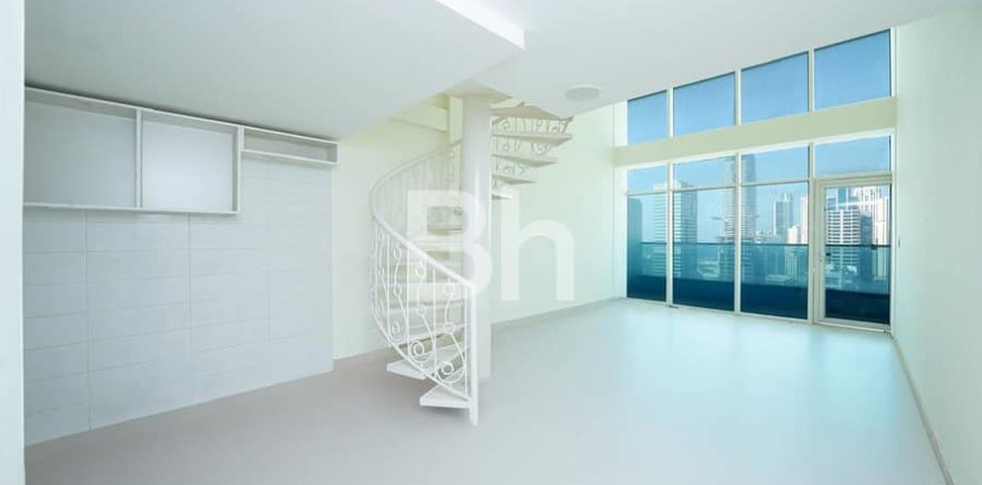 Apartment de 1 dormitorio en Jumeirah Lake Towers, UAE No. 172013