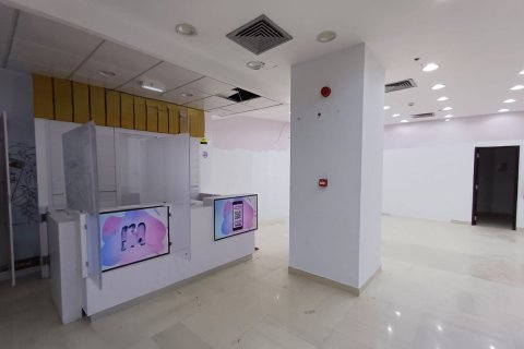 175مربع، محل تجاري في Corniche Road, الإمارات العربية المتحدة رقم 79584 2