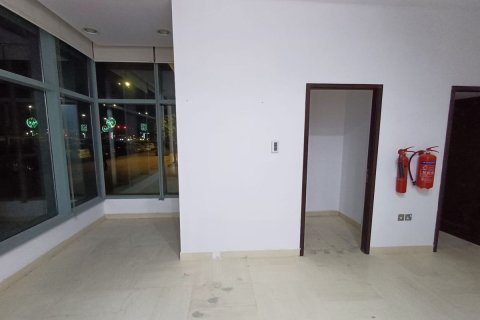 175مربع، محل تجاري في Corniche Road, الإمارات العربية المتحدة رقم 79584 6
