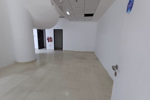 175مربع، محل تجاري في Corniche Road, الإمارات العربية المتحدة رقم 79584 10