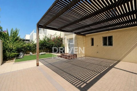 3 غرف نوم فيلا في البحيرات, الإمارات العربية المتحدة رقم 193662 12