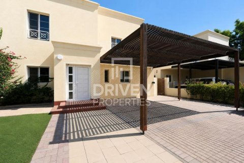 3 غرف نوم فيلا في البحيرات, الإمارات العربية المتحدة رقم 193662 10