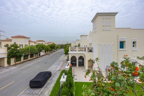 4 bedrooms Villa in Jumeirah Village Triangle, UAE No. 183352 15
