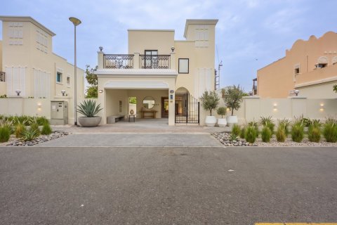 4 bedrooms Villa in Jumeirah Village Triangle, UAE No. 183352 17