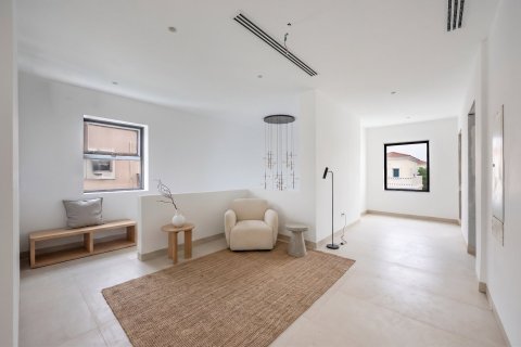 4 bedrooms Villa in Jumeirah Village Triangle, UAE No. 183352 5