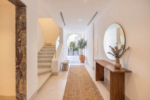 4 bedrooms Villa in Jumeirah Village Triangle, UAE No. 183352 4