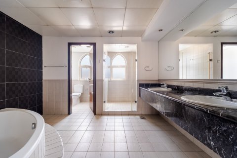4 bedrooms Villa in Jumeirah Islands, UAE No. 183354 10