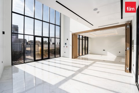 Вилла с 6 спальнями №131188 3