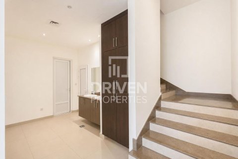 4 bedrooms Villa in Mirdif Villas, UAE No. 189895 16