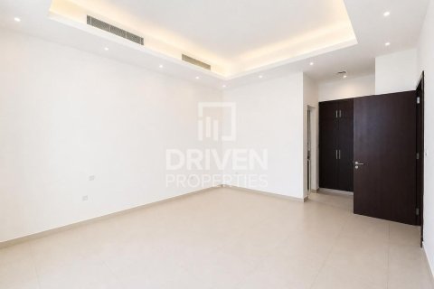 4 bedrooms Villa in Mirdif Villas, UAE No. 189895 8