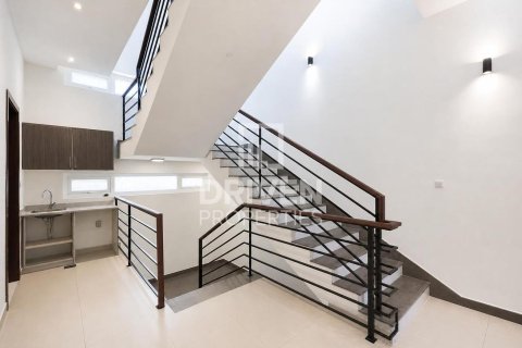 4 bedrooms Villa in Mirdif Villas, UAE No. 189895 5