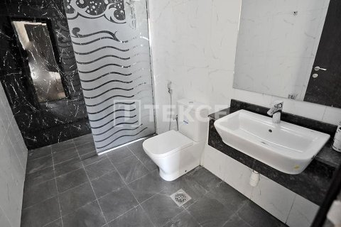 2 bedrooms Apartment in Al Warsan, UAE No. 166356 12