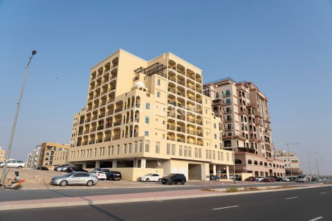2 bedrooms Apartment in Al Warsan, UAE No. 166356 4