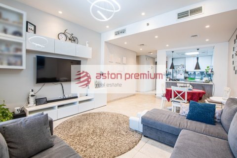Apartment de 3 dormitorios en Jumeirah Village Circle, UAE No. 203236