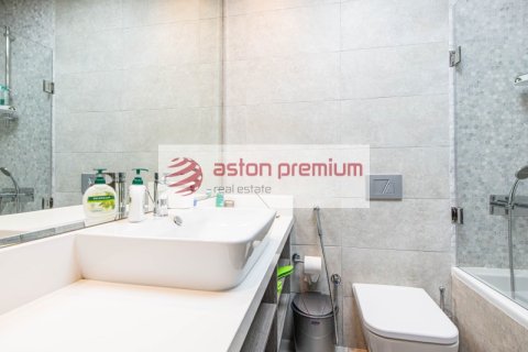 Apartment de 3 dormitorios en Jumeirah Village Circle, UAE No. 203236 19