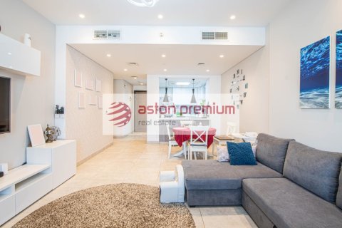 Apartment de 3 dormitorios en Jumeirah Village Circle, UAE No. 203236 5