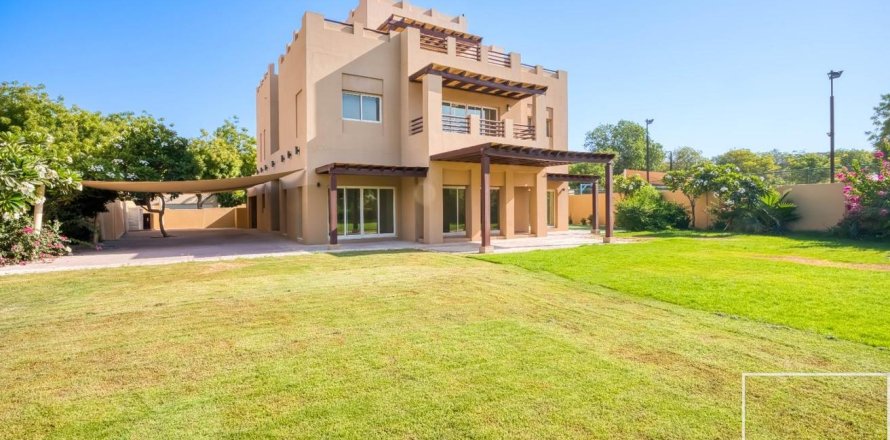5 غرفة نوم  فيلا في المرابع العربية, الإمارات العربية المتحدة رقم 206011