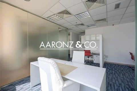 86m² Office in Jumeirah Lake Towers, UAE No. 139972 5
