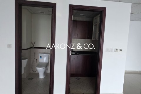 107m² Office in Jumeirah Lake Towers, UAE No. 139969 12