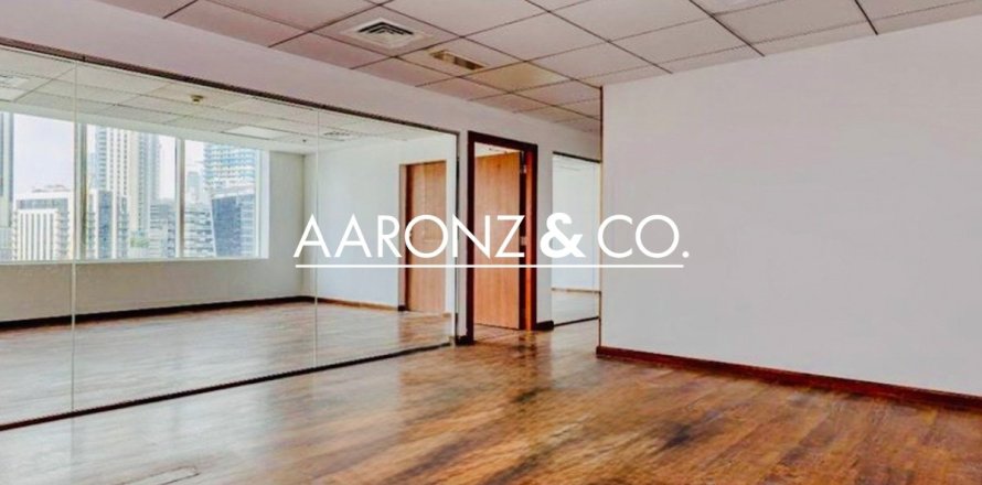 129m² Office in Business Bay, UAE No. 139968