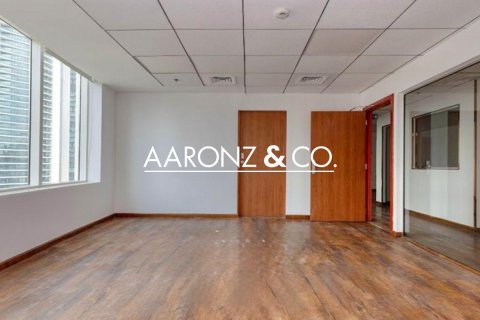 129m² Office in Business Bay, UAE No. 139968 8