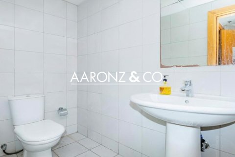 129m² Office in Business Bay, UAE No. 139968 11