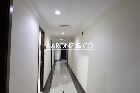 255m² Office in Jumeirah Lake Towers, UAE No. 139970 12